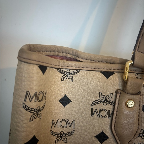 MCM Tote Bag - Picture 5 of 16